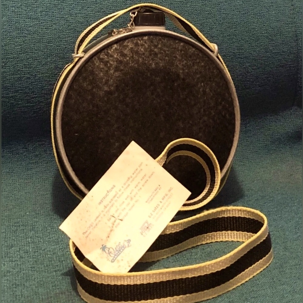 NEW Vintage Oasis Deluxe 2qt Metal Wool Canteen - Orig Tags Attached